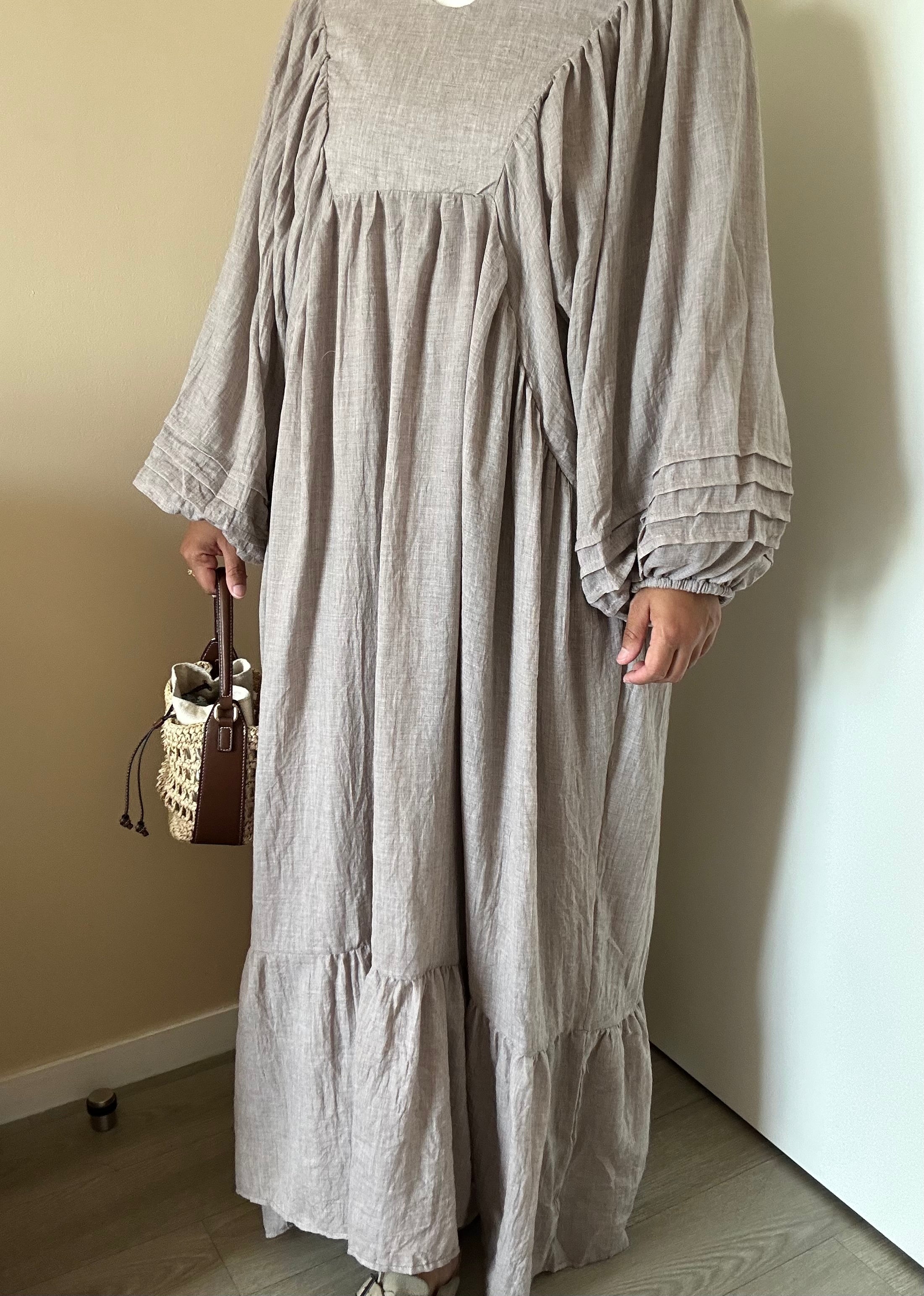 Robe manches bouffantes